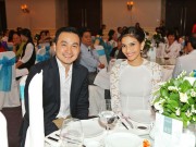 Giải trí - Trương Thị May rạng rỡ áo dài bên Chi Bảo