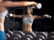 Làm đẹp - 5 bài tập cho cơ thể săn chắc quyến rũ sau 1 tháng