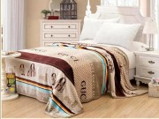 Nhà đẹp - Khử mùi hôi cho chăn lâu ngày không sử dụng