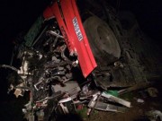 Tin tức - Xe khách tông xe tải trên cao tốc Pháp Vân: Do sương mù?