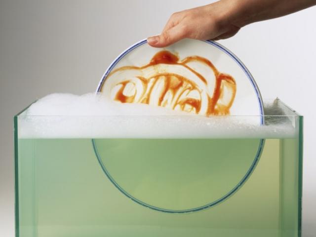 5 mẹo rửa bát nhanh giúp mẹ tiết kiệm 10 phút mỗi ngày