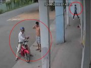 Clip Eva - Trộm xe SH trong bãi xe chỉ với áo mưa 10.000 đồng