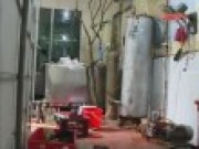 Tin tức - Cận cảnh kỹ nghệ pha chế rượu bằng cồn, phẩm màu ở HN