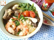 Bếp Eva - Thưởng thức bánh đa tôm thịt vào bữa sáng