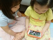 Làm mẹ - Con chậm nói, kém thông minh chỉ vì... smartphone!