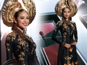 Thời trang - Phạm Hương làm nức lòng fan khi diễn trang phục dân tộc