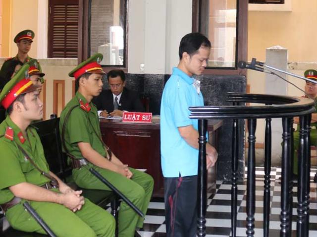 Gặp chai nước có ruồi, phải xử lý thế nào?