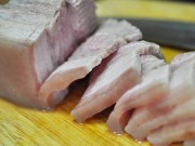 Bếp Eva - Cách luộc thịt lợn trắng, thơm và không bị khô