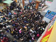 Tin tức - Bộ trưởng Tiến lên tiếng sau sự cố 'vỡ trận' tiêm vắc xin