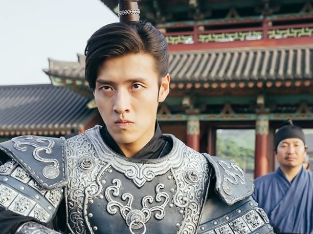 Người tình ánh trăng tập 13: Hóa ra, người IU thầm yêu lại có dã tâm như này!