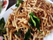 Bếp Eva - Sâu tre giá nửa triệu đồng được bà nội trợ lùng mua