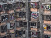 Nhà đẹp - Bí mật trong những căn nhà nhỏ hơn WC trên khắp thế giới