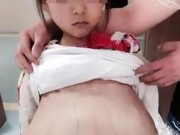 Bà bầu - Bé gái 12 tuổi được người chồng 40 tuổi đưa đi khám thai