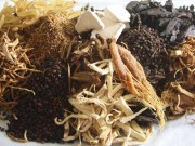 Tin tức - Bỏ bệnh viện về uống thuốc nam, bé 4 tuổi mắc ung thư hết cơ hội cứu chữa