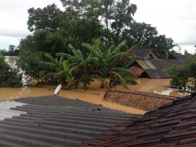 Miền Trung lũ lụt, cả nước lũ lòng...