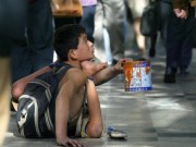 Tin tức - Phanh phui tổ chức bắt cóc trẻ em rồi bẻ gãy chân tay, bắt đi ăn xin