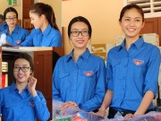 Làng sao - Hoa hậu Mỹ Linh, Á hậu Thanh Tú mặt mộc, mặc giản dị đi tình nguyện