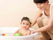 Làm mẹ - 6 thời điểm mẹ tắm cho bé sơ sinh có thể nguy hiểm tính mạng con