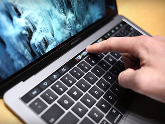 Ảnh thực tế Macbook Pro mới với thanh Touch Bar cảm ứng