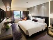 Nhà đẹp - Lý do khách sạn nào cũng sắp đặt 4 chiếc gối trên giường