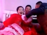 Tin tức - Choáng với khách nam đòi lột đồ cô dâu trong ngày cưới