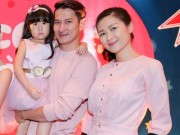 Làng sao - Huy Khánh lần đầu đưa vợ và con gái lên sóng truyền hình