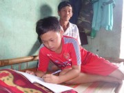 Tin tức - Quặn lòng tình cảnh cậu học trò lớp 7 bị ung thư xương