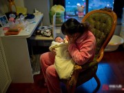 Làm mẹ - Chỉ với mẹo nhỏ này, mẹ thoát ngay khỏi cảnh con sơ sinh "ngủ ngày cày đêm"