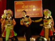 Clip Eva - Cười té ghế với điệu múa thiên nga gãy cánh phiên bản dân tộc