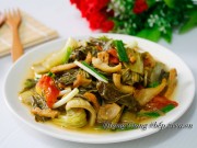 Bếp Eva - Dưa chua xào tóp mỡ rẻ tiền mà trôi cơm