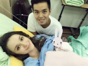 Bà bầu - Lên bàn đẻ vẫn không chịu “bớt xinh”, bà mẹ này khiến dân mạng mê đắm
