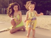 Clip Eva - Cadie Mộc Trà  nhún nhảy cùng mẹ khiến fan "mê mẩn"