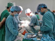 Tin tức - Khối u xơ tử cung của nữ bệnh nhân hi hữu lòi ra ngoài