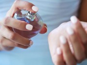 Làm đẹp - Bỏ lỡ những mẹo này thì nước hoa của bạn có đắt tiền mấy cũng chỉ như hàng chợ