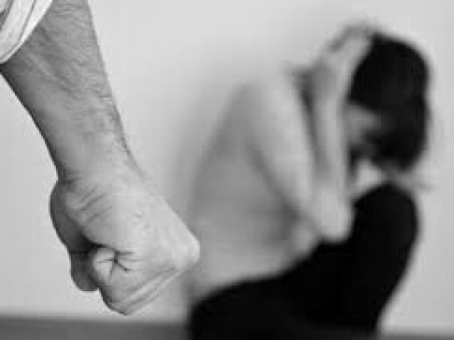 Nữ trí thức bị bạo lực tình dục như thế nào?