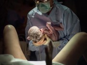 Bà bầu - “Ngã ngửa” với những câu chuyện sinh con tưởng như không có thật