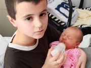 Làm mẹ - Cậu bé 13 tuổi thừa nhận có con với bạn gái nhưng kết quả xét nghiệm ADN lại gây sốc