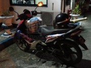 Tin tức - Bạn gái phá thai, bạn trai bình thản mang xác trẻ sơ sinh đi suốt 14 giờ