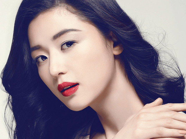 Những lý do khiến Jeon Ji Hyun là mẹ bỉm sữa tốt số nhất showbiz Hàn