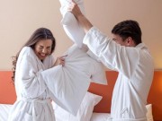 Eva Yêu - Thói quen trong phòng ngủ này là bí quyết của các cặp vợ chồng hạnh phúc