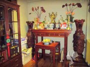 Nhà đẹp - Dọn dẹp và bày biện bàn thờ đúng cách đón tài lộc sung túc cả năm