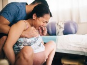 Bà bầu - Nghẹt thở chứng kiến những khoảnh khắc sinh con chân thực nhất năm 2016