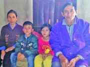 Tin tức - Vừa mãn tang bố, hai đứa trẻ lại đội khăn tang mất mẹ vì tai nạn giao thông