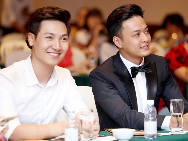 Hồng Đăng - Mạnh Trường bật mí cách dỗ vợ sau khi đóng cảnh tình tứ trên phim