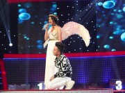 Làng sao - Hương Tràm, Cao Thái Sơn thi nhau "té xỉu" vì giọng ca thảm họa
