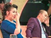 Làng sao - Tiếu lâm tứ trụ: NSND Hồng Vân bật khóc vì thí sinh giả giọng Phú Yên