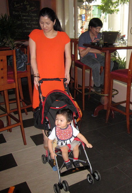 Lộ ảnh con trai của Huy MC với vợ mới - 7