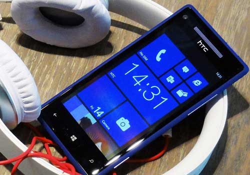 10 smartphone đáng mua nhất đầu năm 2013 - 5