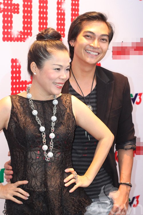 Thanh Thúy sung sướng được Dương Triệu Vũ hôn - 10