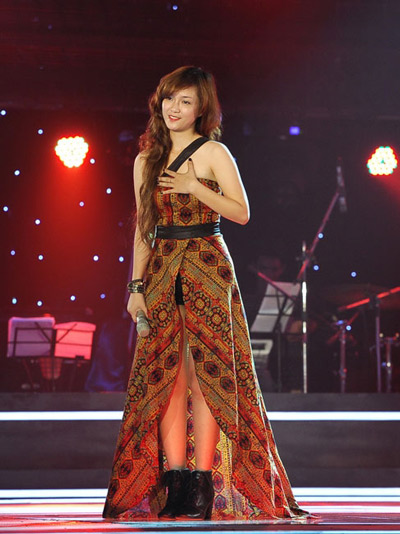 Đinh Hương - Hương Tràm: Ai sẽ vô địch? - 1